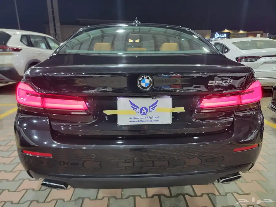BMW 520i 2023 فتحة متاح تقسيط 3