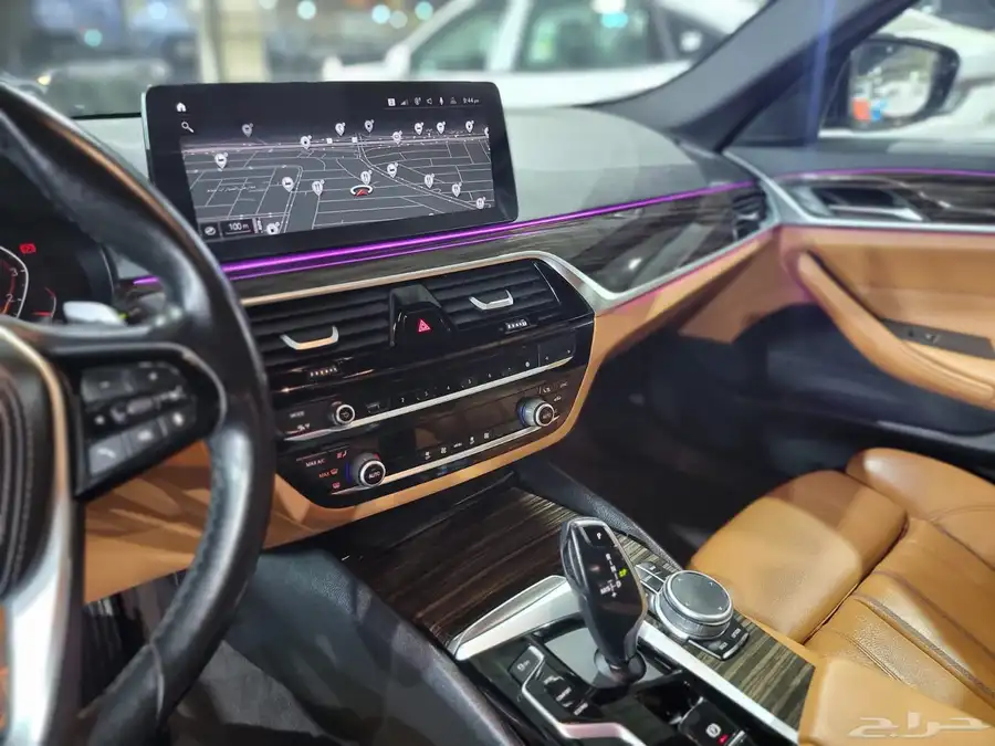 BMW 520i 2023 فتحة متاح تقسيط 8