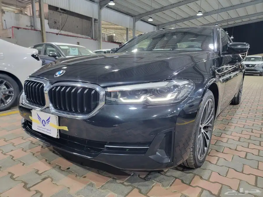 BMW 520i 2023 فتحة متاح تقسيط 1