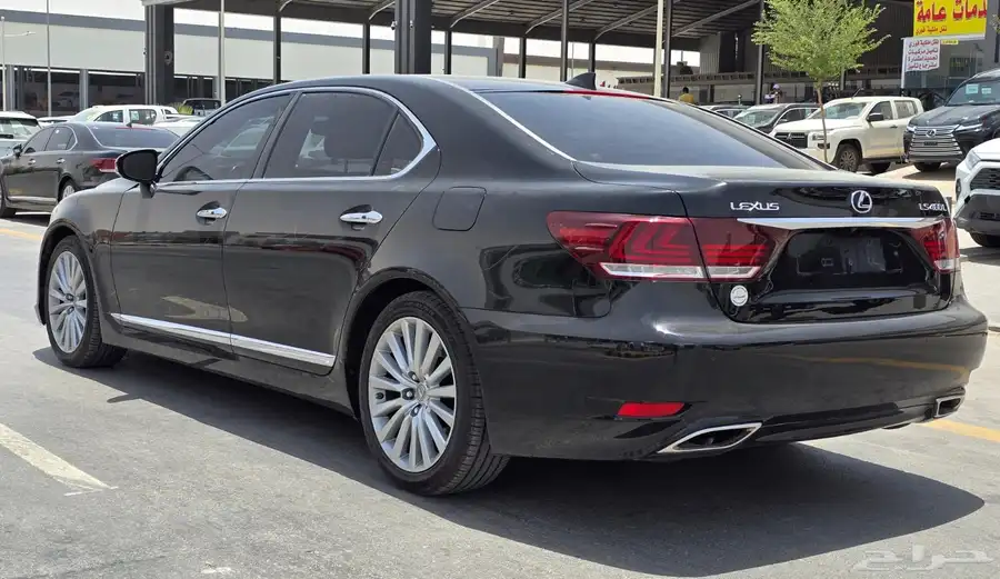 لكزس 2016 LS460 ممشى 35 الف. 5