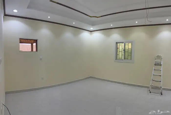 شقة للايجار 5 غرف بمخطط الرياض 3