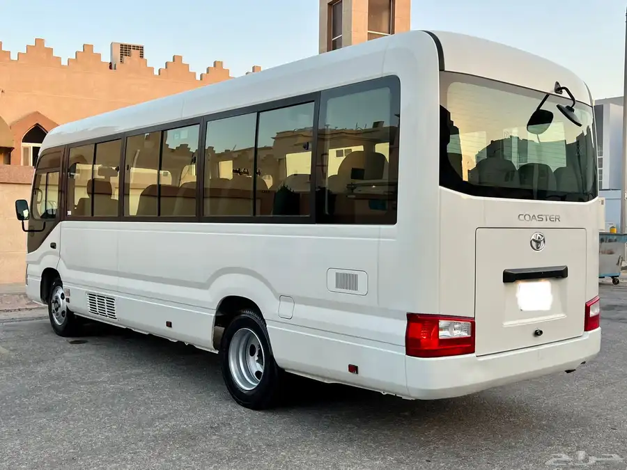 باص كوستر 2022 ديزل ممشى 96 الف 2