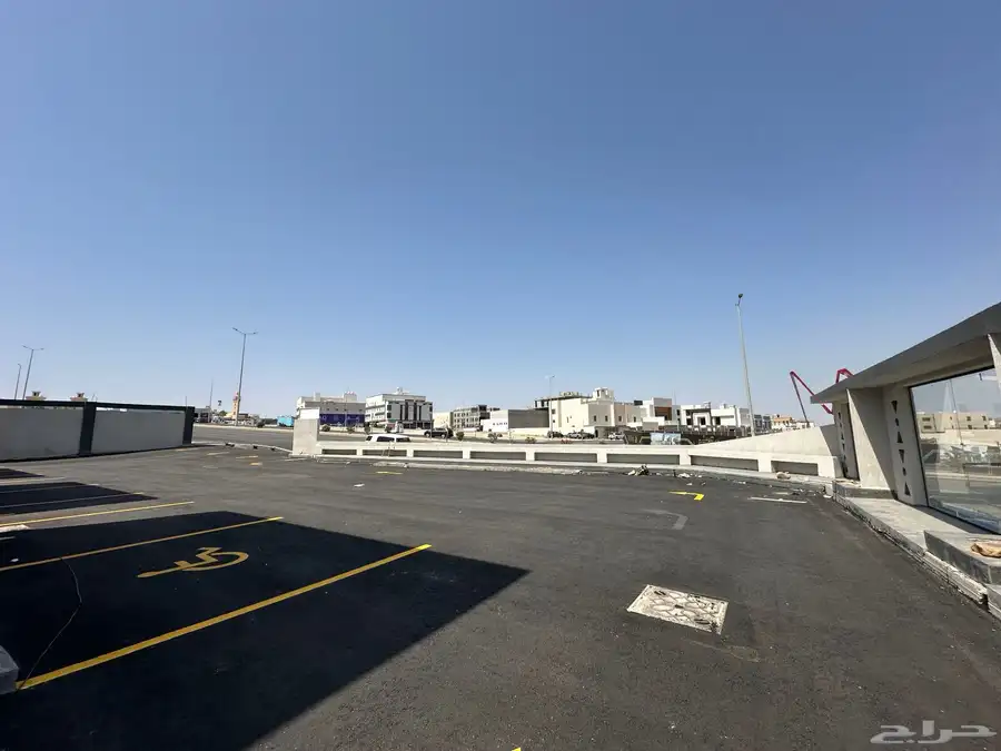 معارض درايف ثرو للايجار 4
