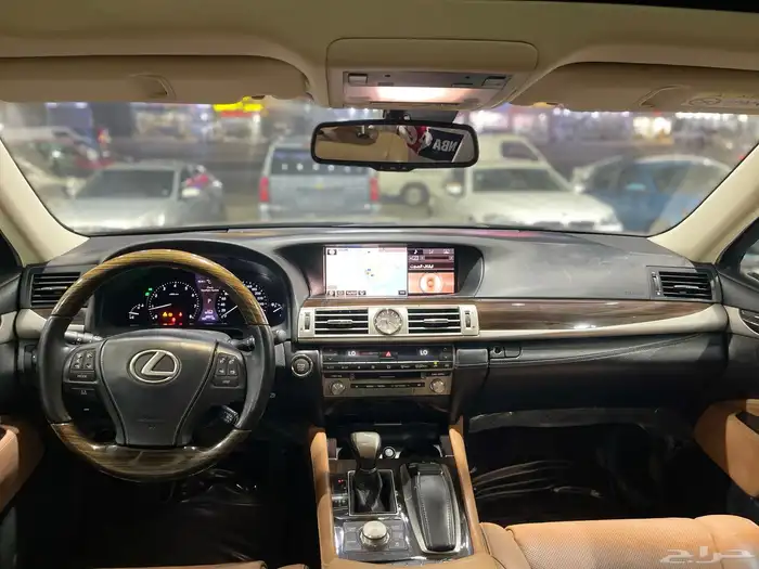 لكزس LS460L 2015 الممشى قليل 6