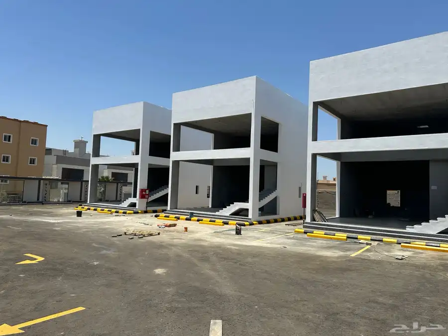 معارض درايف ثرو للايجار 0