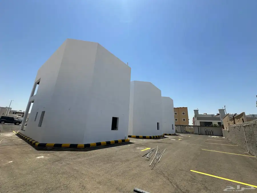 معارض درايف ثرو للايجار 1