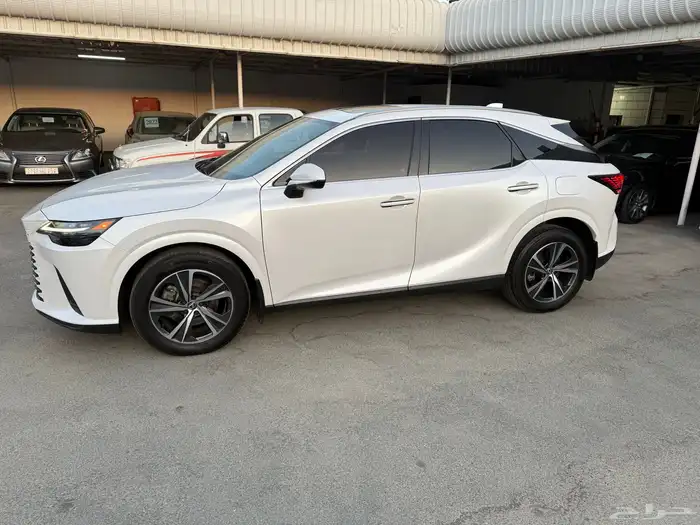 وارد كندا RX350 2023 1