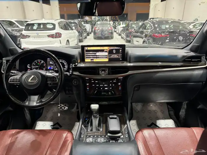 جيب لكرس LX570 موديل 2019 فل كامل مستعمل . 6