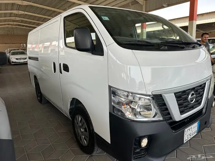 باص نيسان اورفان بضاعه 2022 ديزل 4