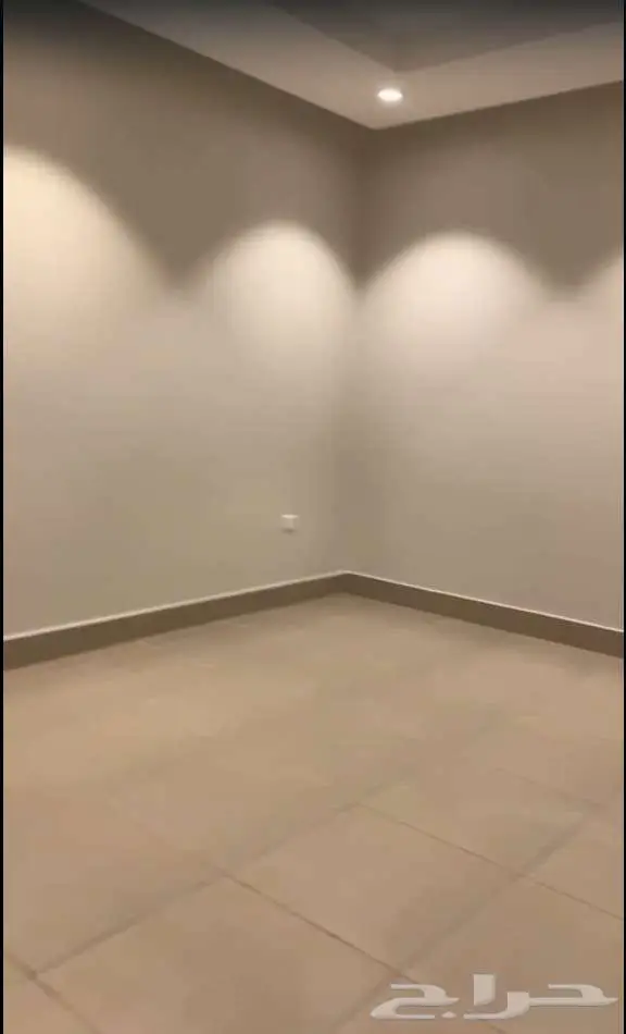 ملحق علوي للإيجار   مدخل خاص   سطح خاص بالكامل 1