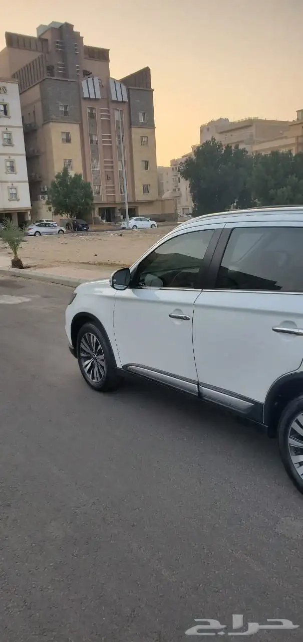 ميتسوبيشي اوتلاندر 2019 7