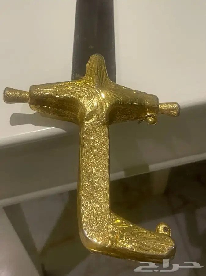 سيف فخم مزخرف بخطين مناسب للزينة 7
