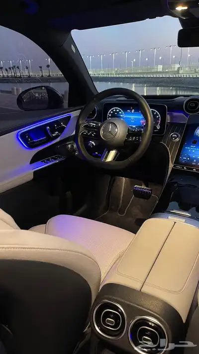 مرسيدس GLC300 2024 ( في جده) (Night package ) 9