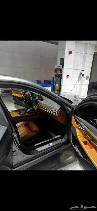 BMW الفئة السابعة M-Kit موديل 2019 - فل كامل نظيفة index