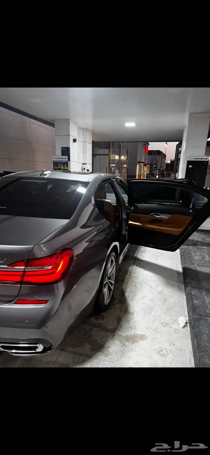 BMW الفئة السابعة M-Kit موديل 2019 - فل كامل نظيفة 5