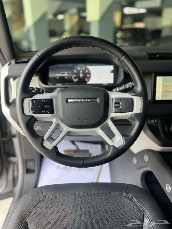 LAND ROVER DEFENDER 90 SE P300 2023 GREY 6