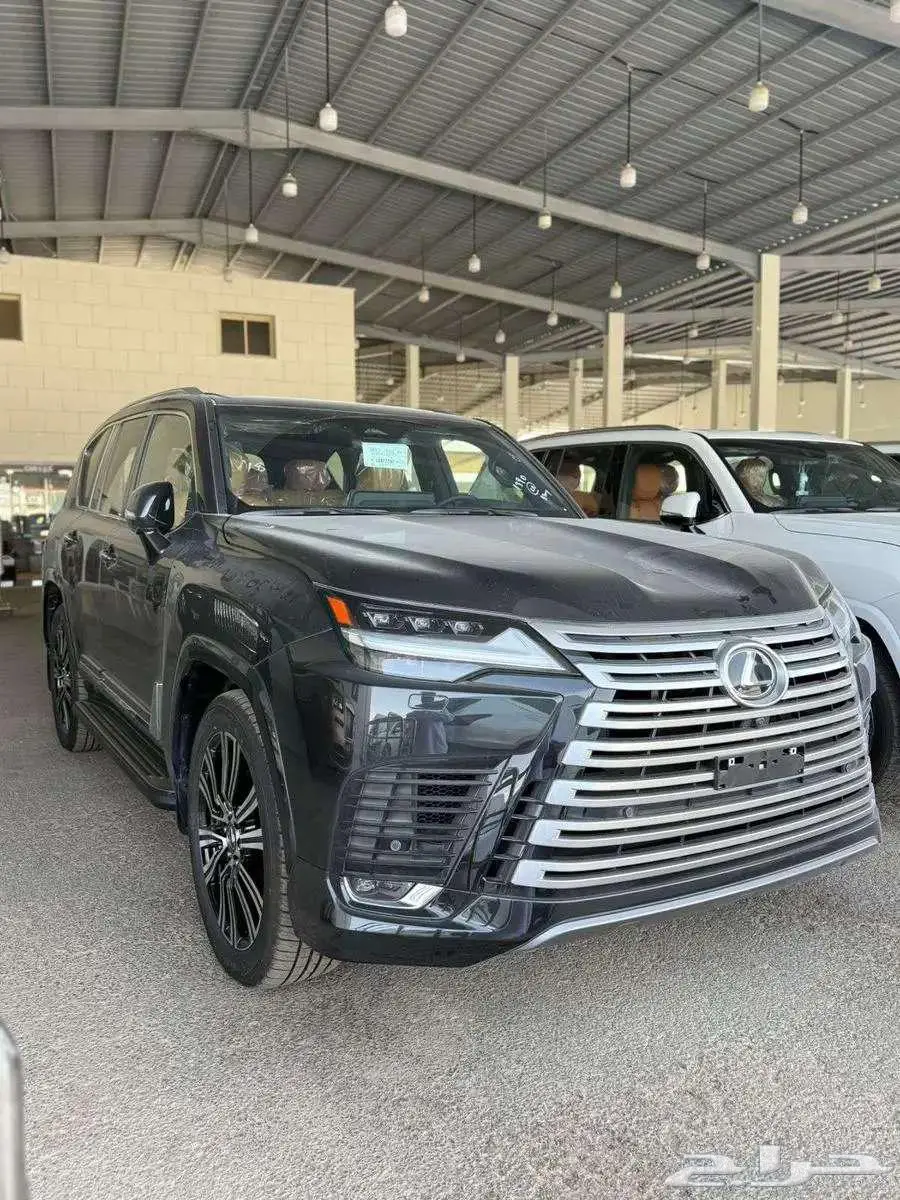 لكزس F SPORT 2025 ب580.000 شامل 0