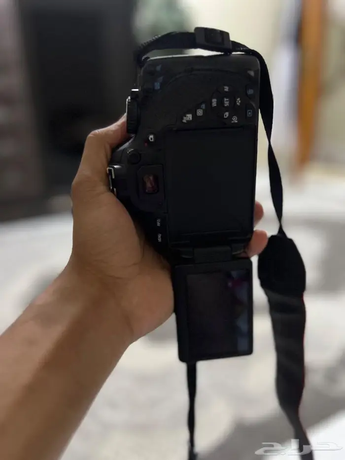 كاميرا نيكون موديل 650D بحالة ممتاده 2
