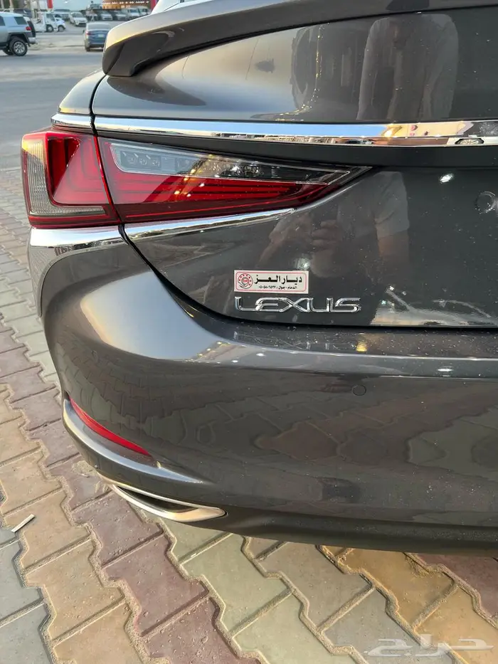 لكزس ES 350 DD بحريني 2025 رمادي وتيتانيوم 12