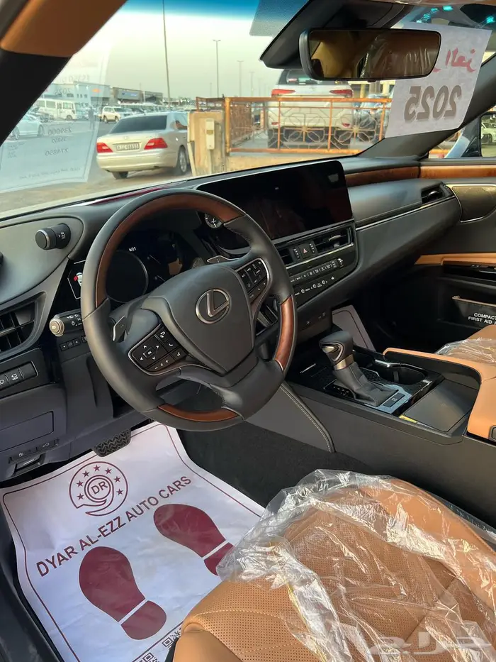 لكزس ES 350 DD بحريني 2025 رمادي وتيتانيوم 14