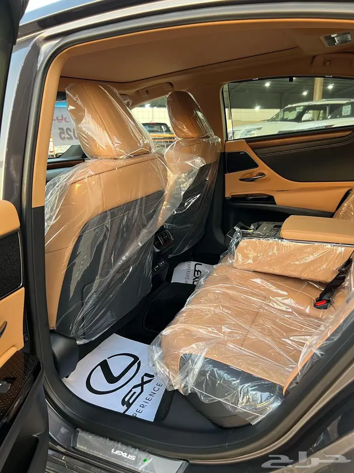 لكزس ES 350 DD بحريني 2025 رمادي وتيتانيوم 5