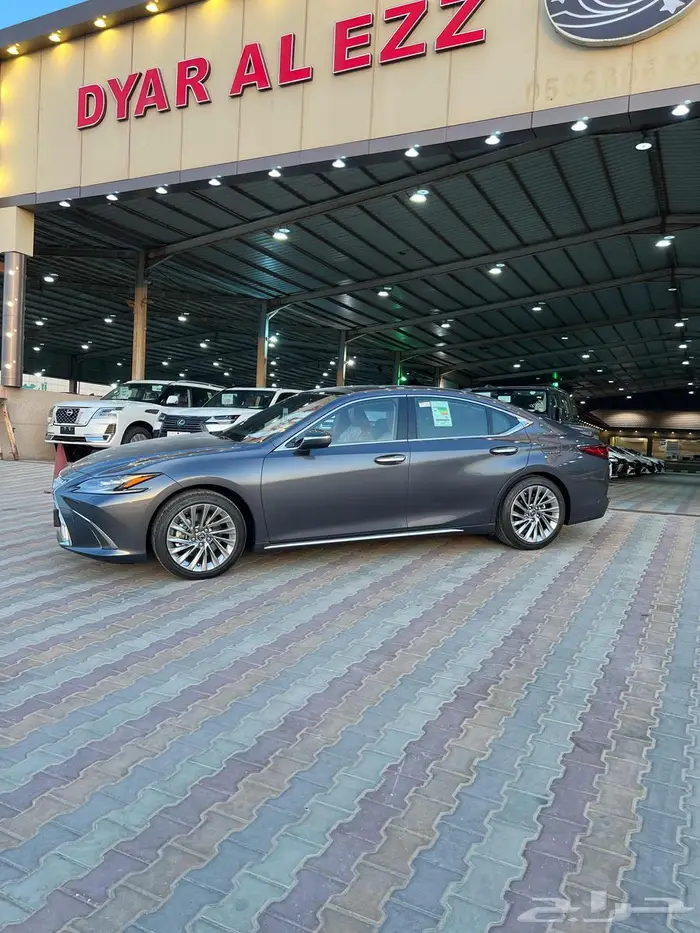 لكزس ES 350 DD بحريني 2025 رمادي وتيتانيوم 8