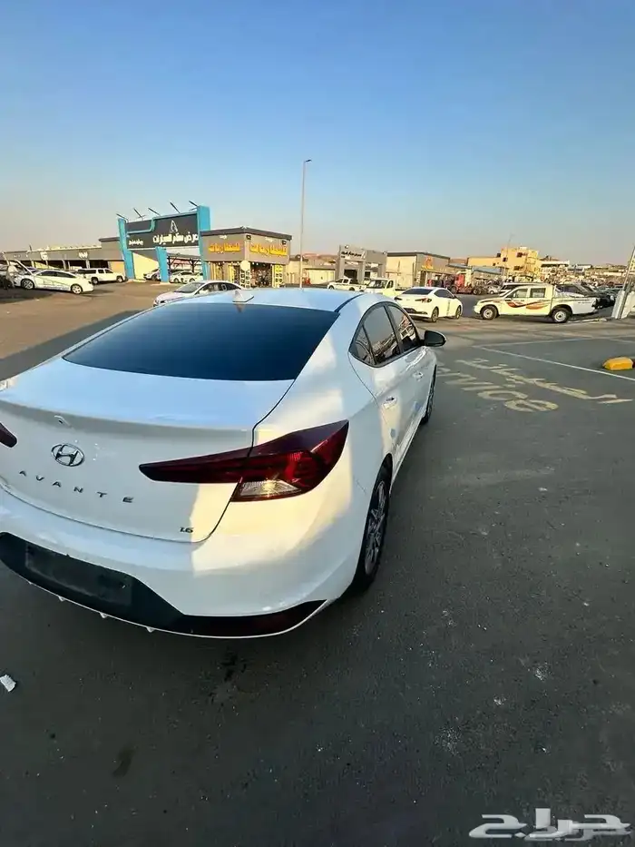 هيواندي النترا بنزين 2019 بطاقة جمركية 3