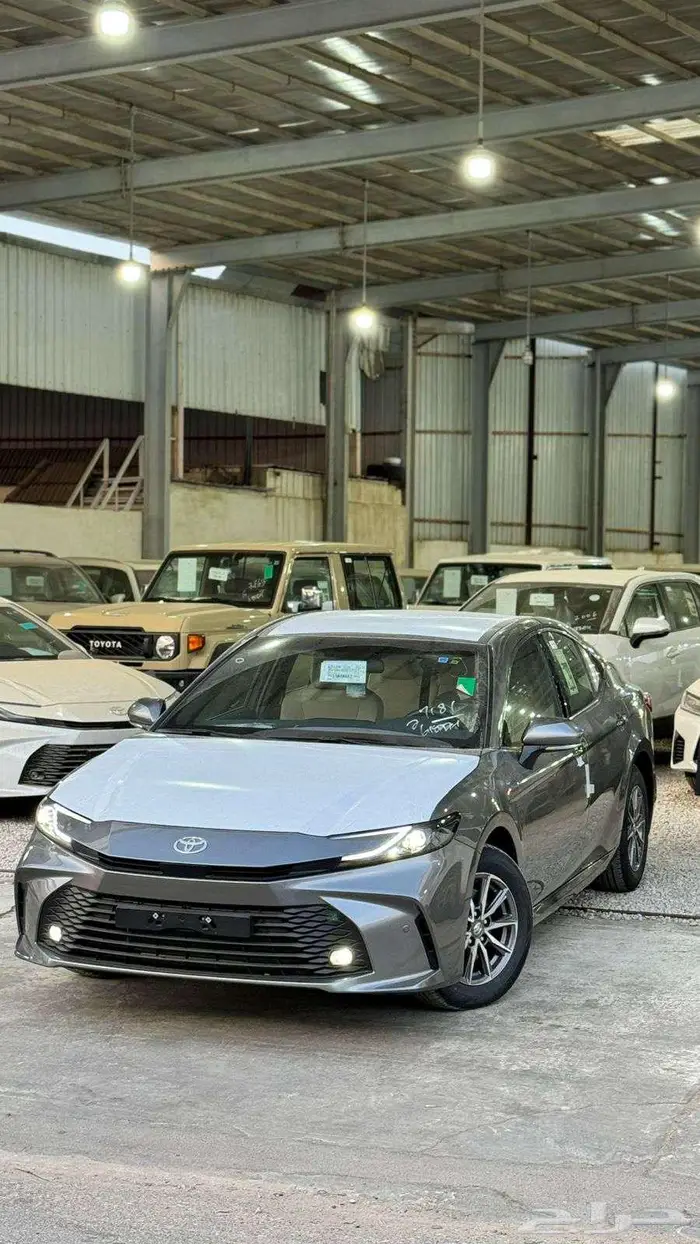 كامري 2025 E بنزين سعودي الون تيتاتنيوم 5