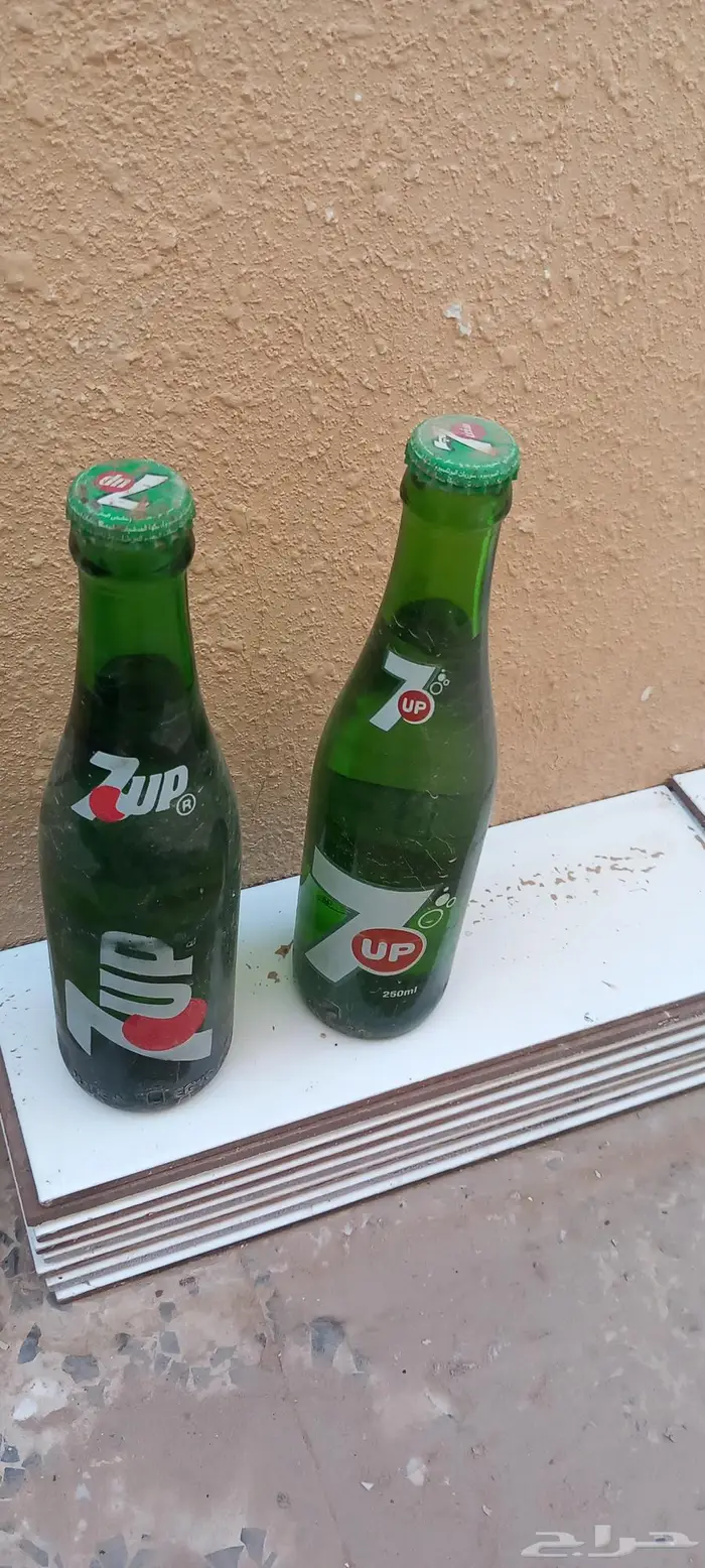 صندوق بيبسي مختوم زجاج قديم 0