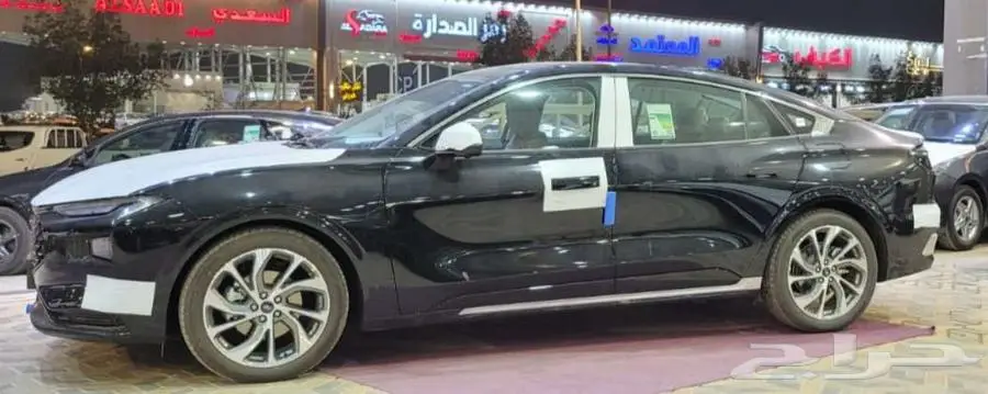 فورد تورس تيتانيوم 2025 4
