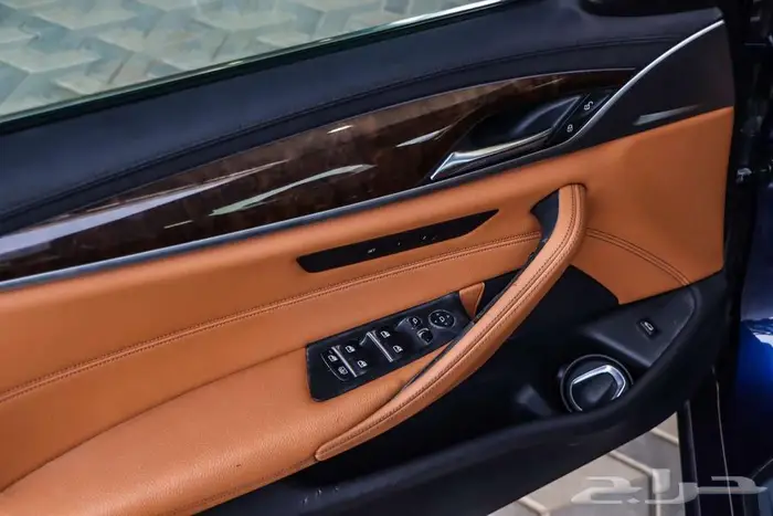 بي ام دبليو 520i 2020 6