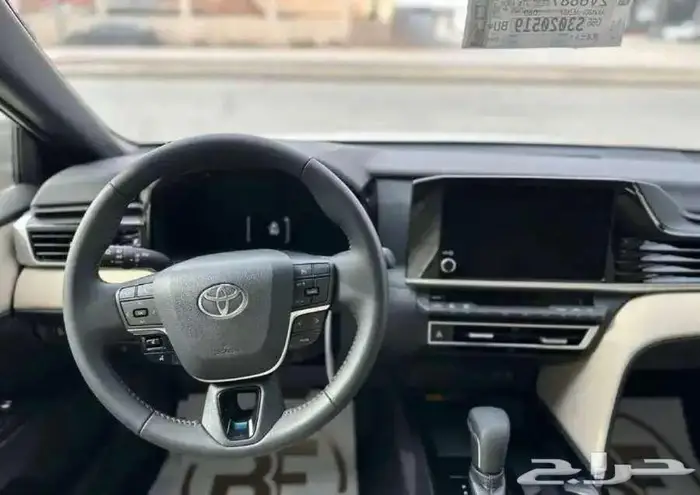 كامري LE بنزين 2025 قسطها بدون رسوم اداريه 6