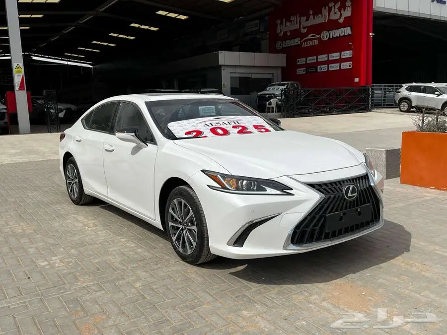 لكزس ES 250 AA 2025 1