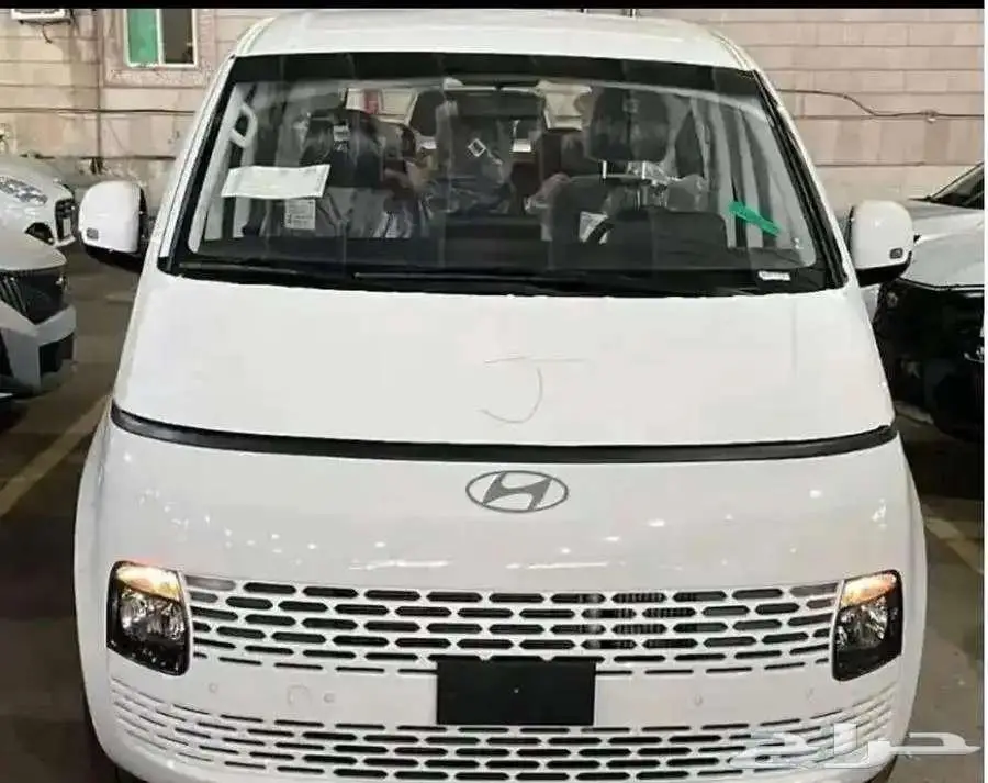 هيونداي ستاريا 1