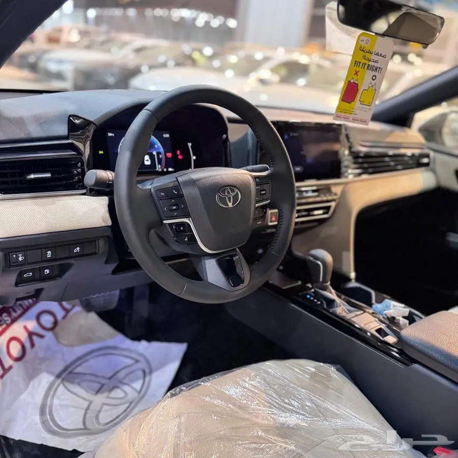 كامري Le نص فل وارد الساير 2025 4