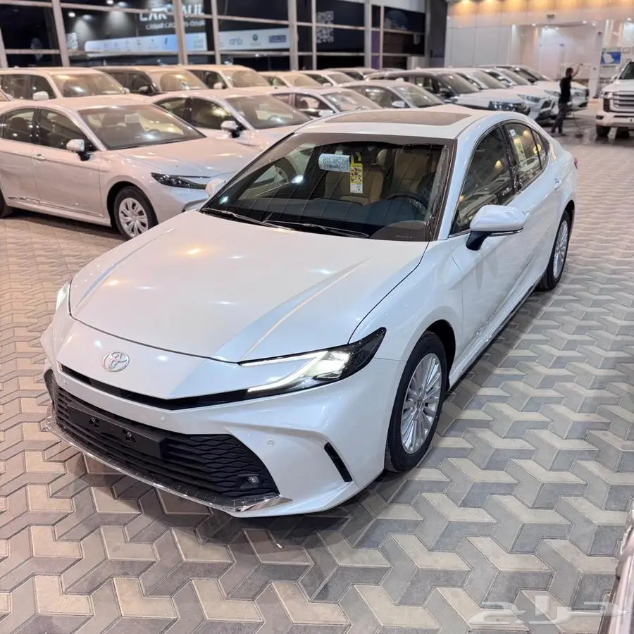 كامري Le نص فل وارد الساير 2025 2