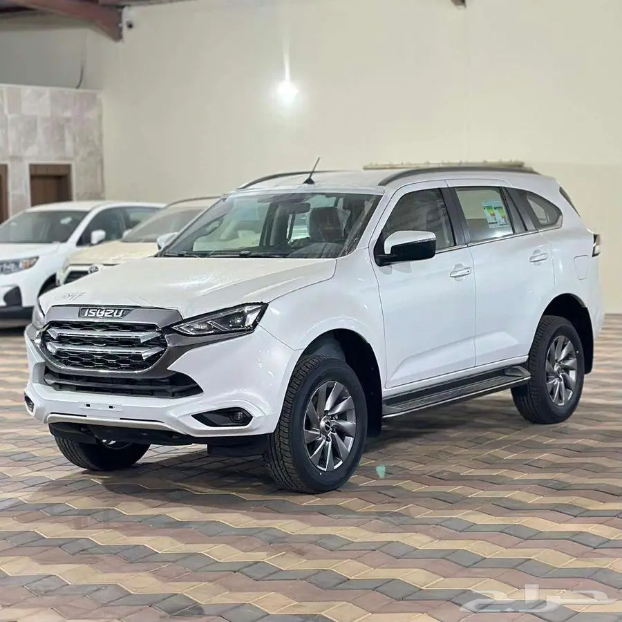 ايسوزو MUX 2024 0