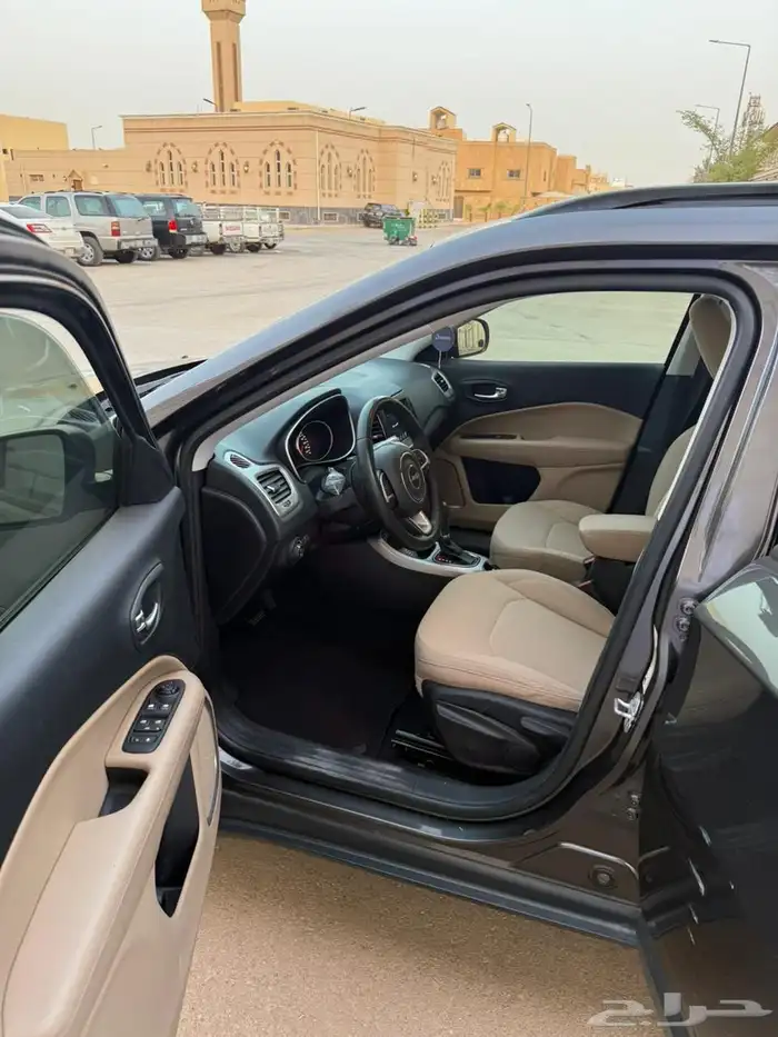 جيب كومباس لونغوتيد 2019 1