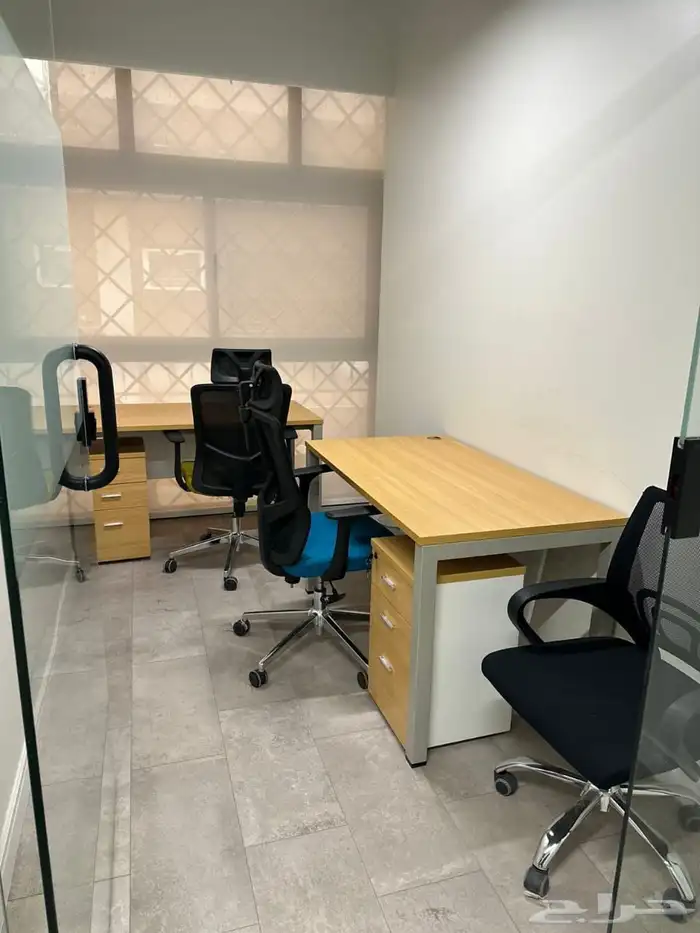 مكاتب مؤثثة جاهزه للتاجير يمكن استخراج تراخيص عليها 1