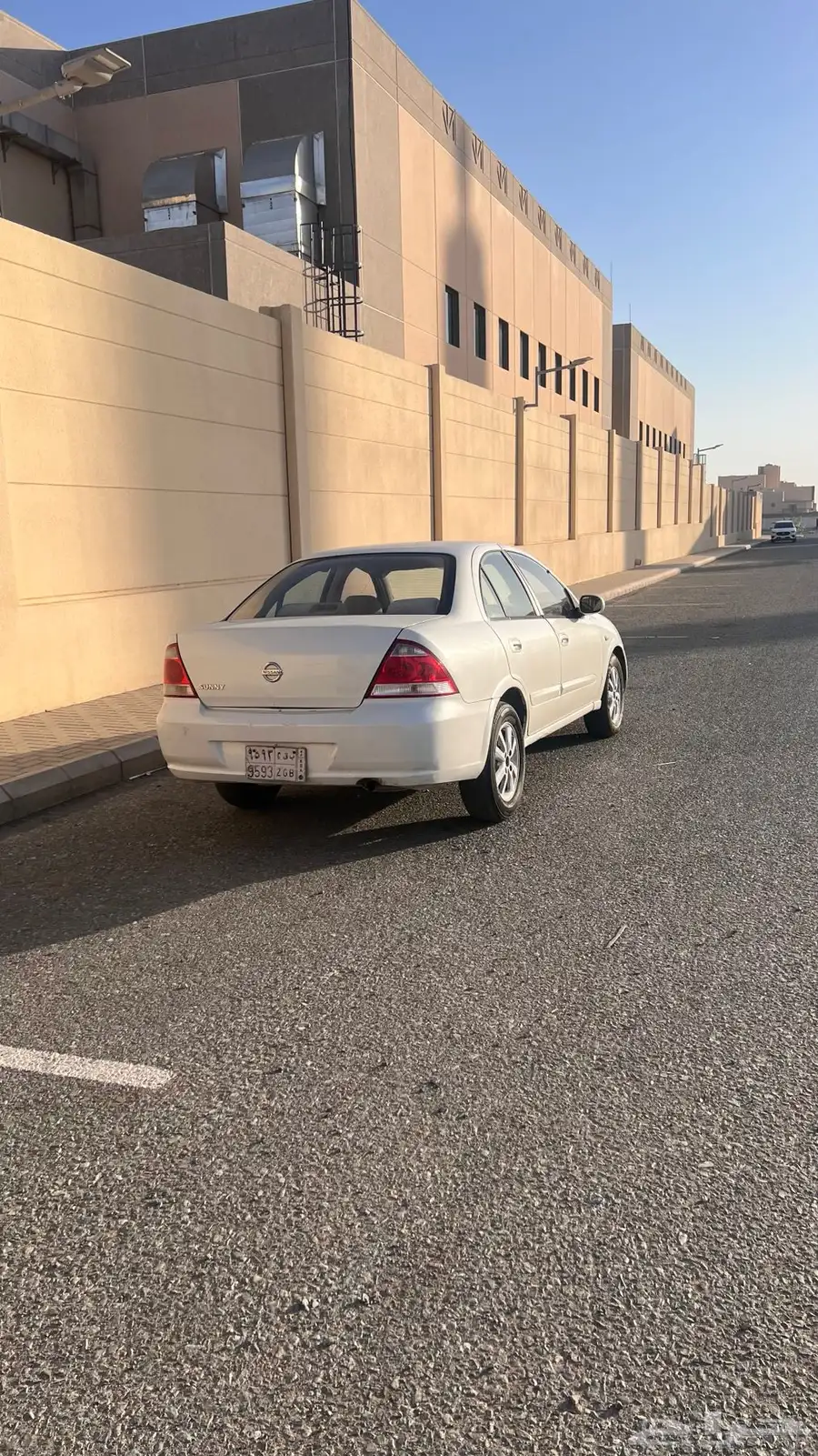 نيسان صني 2011 1