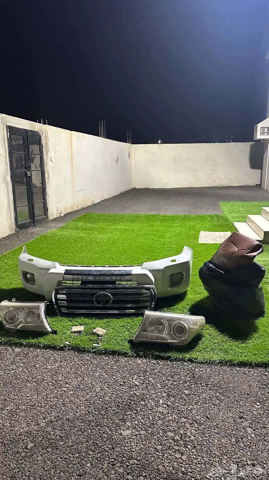 قطع لاندكروزر 0