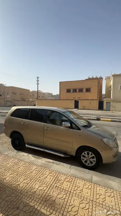 انوفا 2007 للايجار . 1