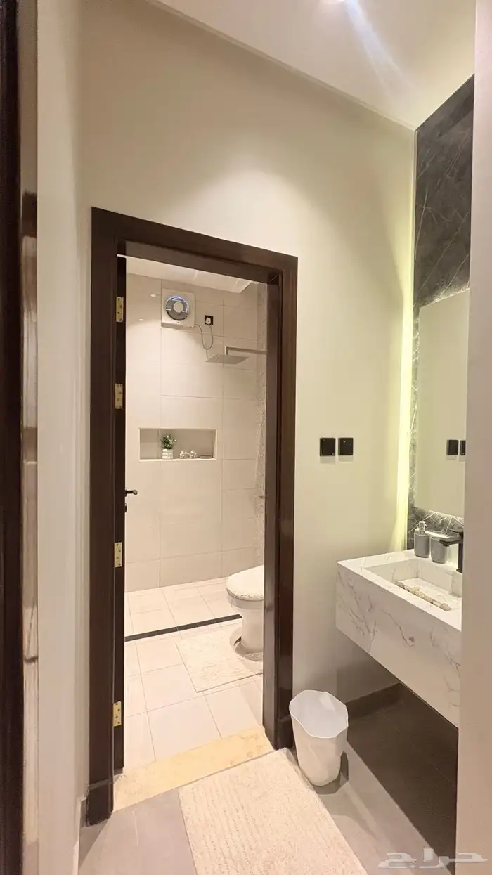 شقة فاخرة للبيع في حي الشوقية 20