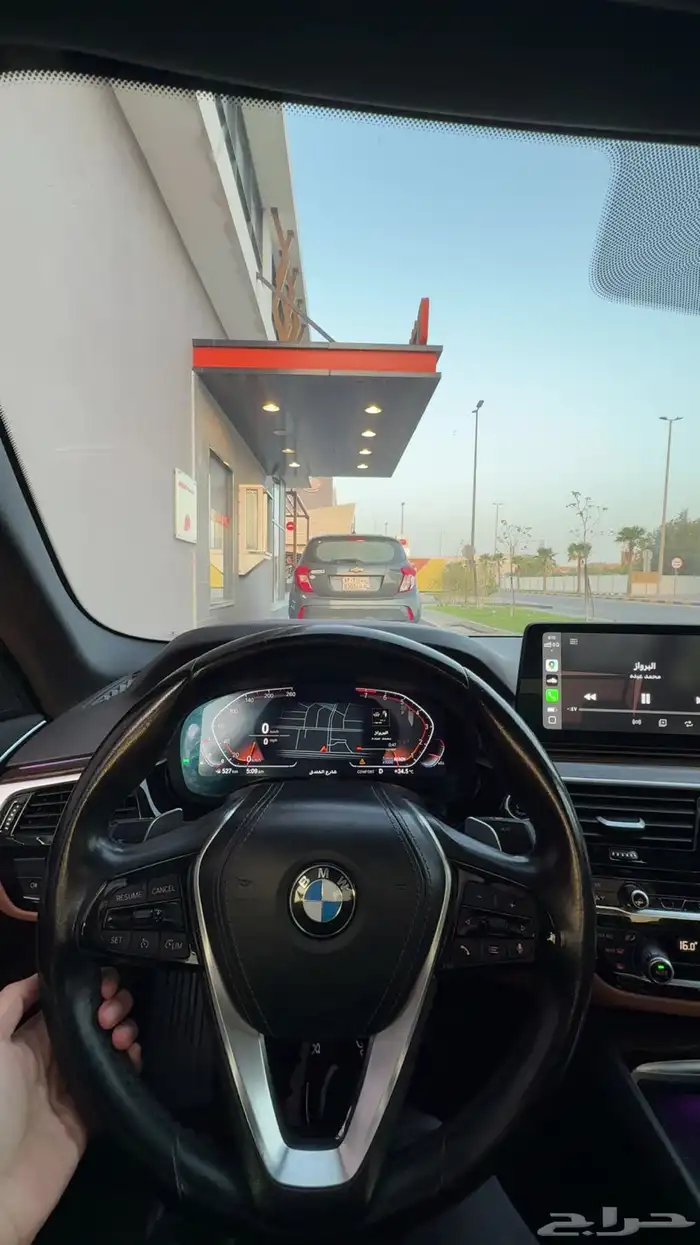 سائقه توصيل موظفات و البحرين والاحساء والرياض بسياره فخمه 0