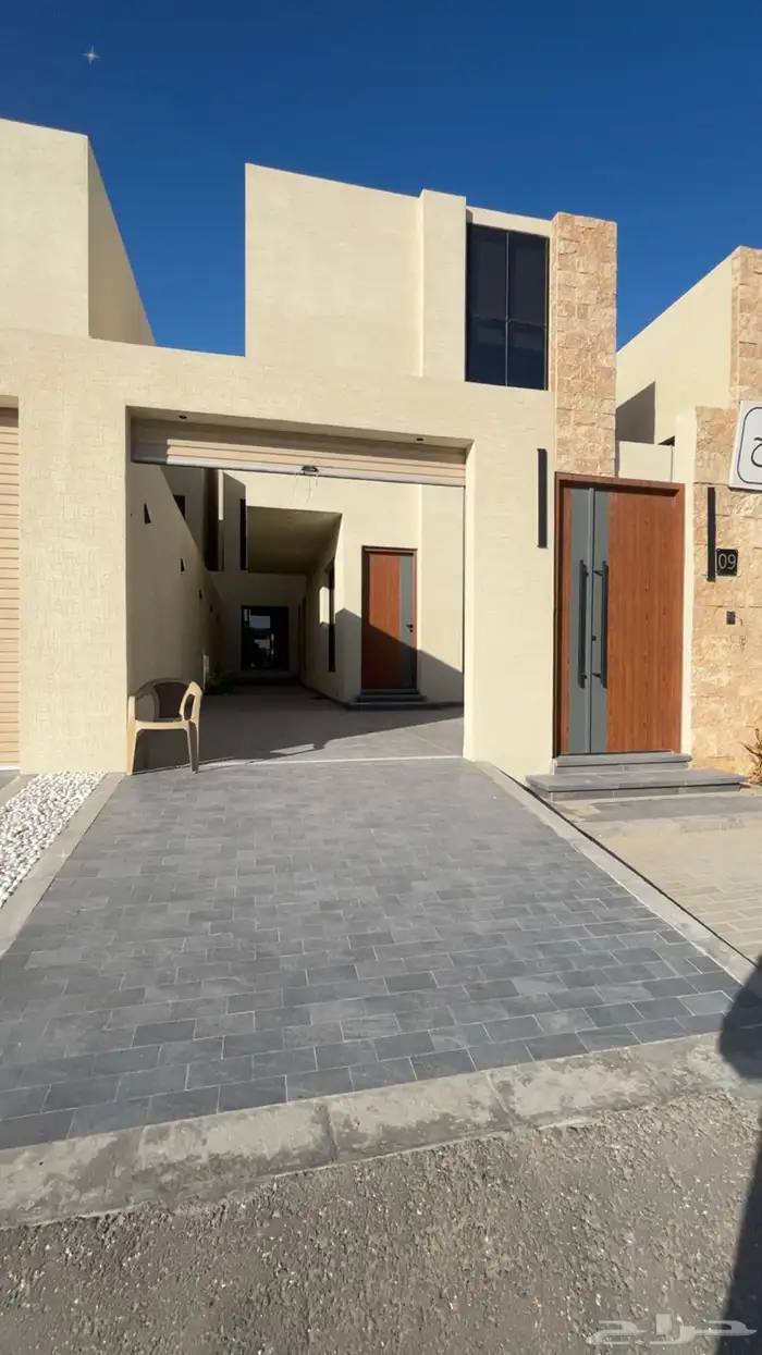 للبيع فلل حي الشعله 0