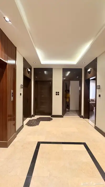 شقة فاخرة للبيع في حي الشوقية 8