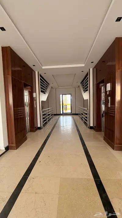شقة فاخرة للبيع في حي الشوقية 5