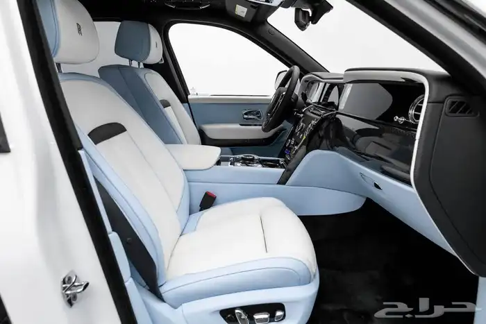 رولزرويس كولينان بلاك بادج Rolls-Royce Cullinan Black Badge 12