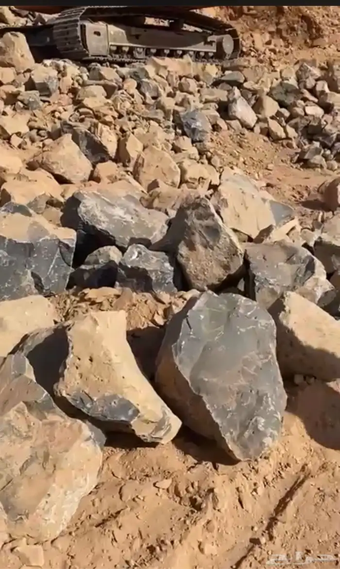 توريد جميع المواد وتنفيذ أعمال البيسكورس والازفلت 14