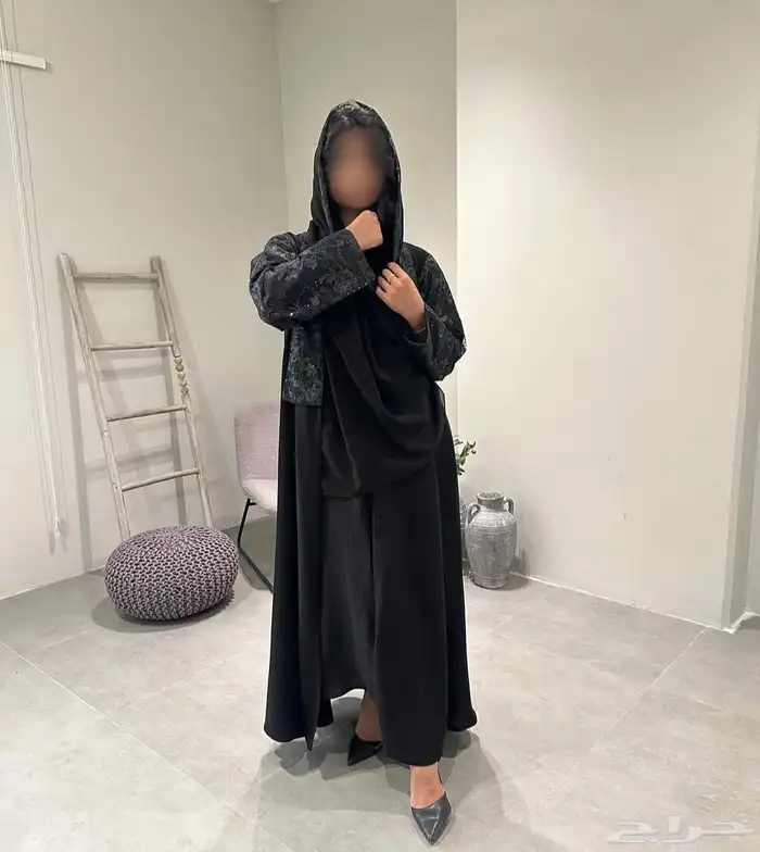 عبايه كريب ملكي 0